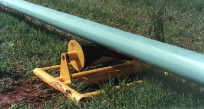 Pipeline roller for directional drilling